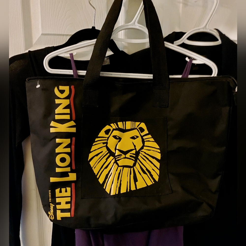 NWOT Lion King Musical Zipper tote